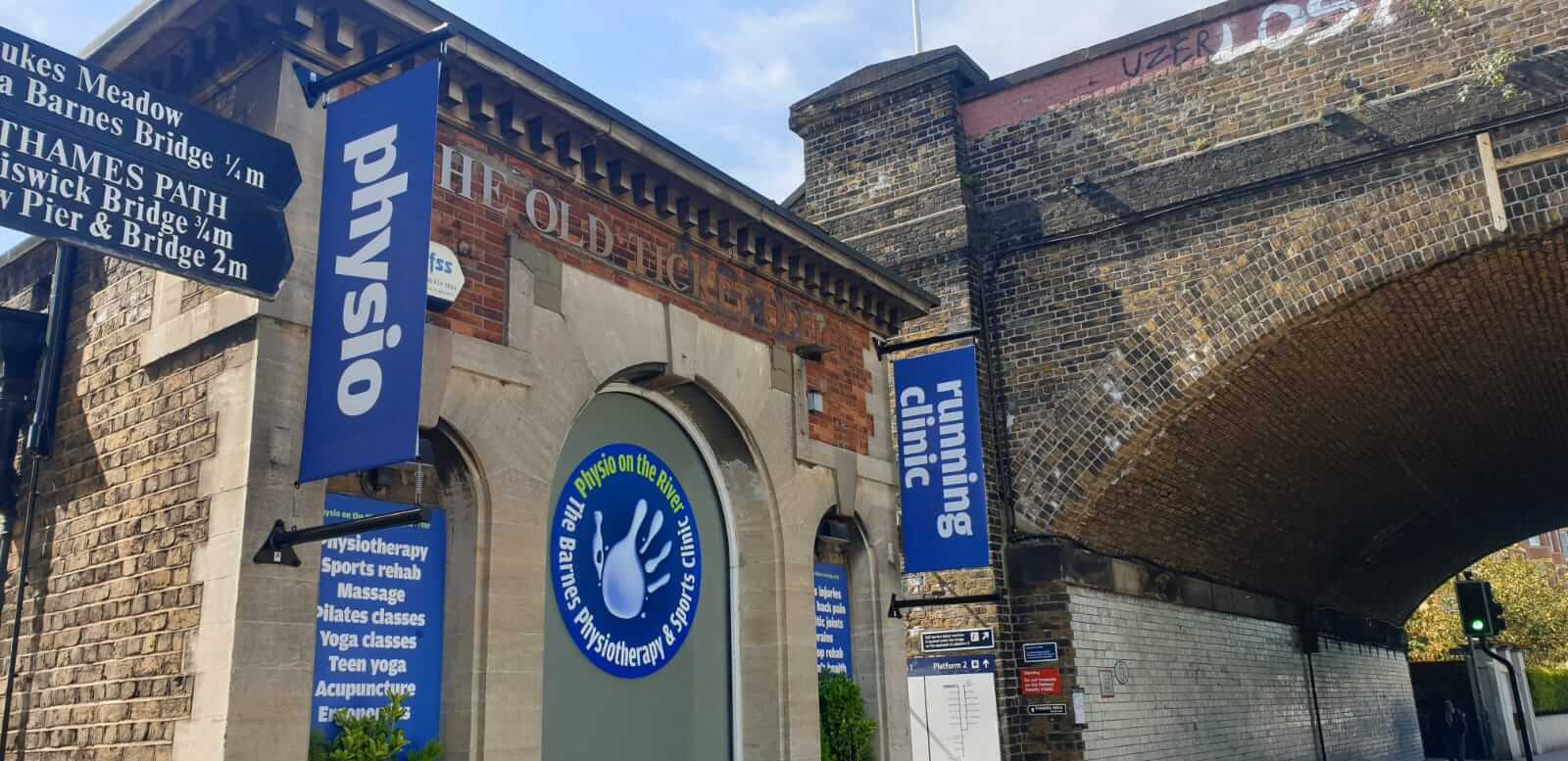 ewprojectingbanners_3